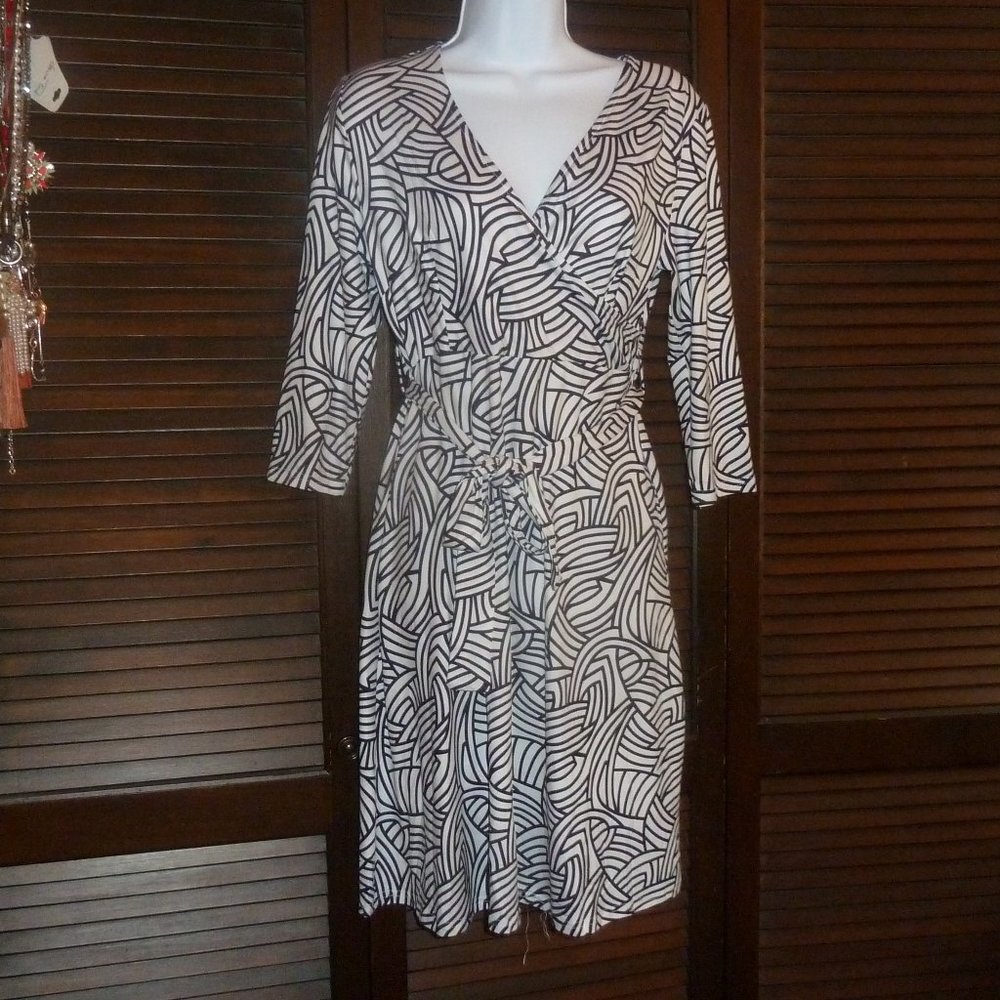 Knee Length Black & White Stripe Geometric Dress M